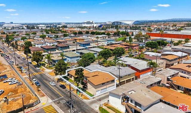 10242 S 10th Avenue, Inglewood