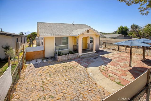 125 N Date Avenue, Rialto