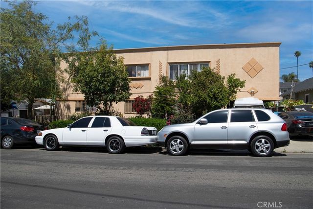 5005 Axtell, Los Angeles