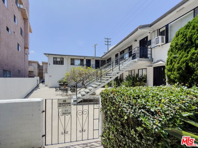 1815 Greenfield Avenue, Los Angeles