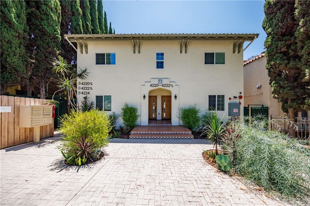 4220 W Adams, Los Angeles