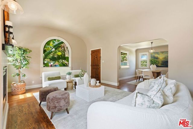3130 Hutchison Avenue, Los Angeles