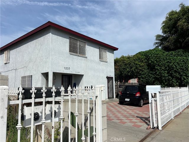 1237 E 28th, Los Angeles