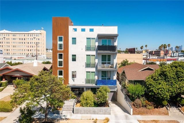 222 N Manhattan, Los Angeles