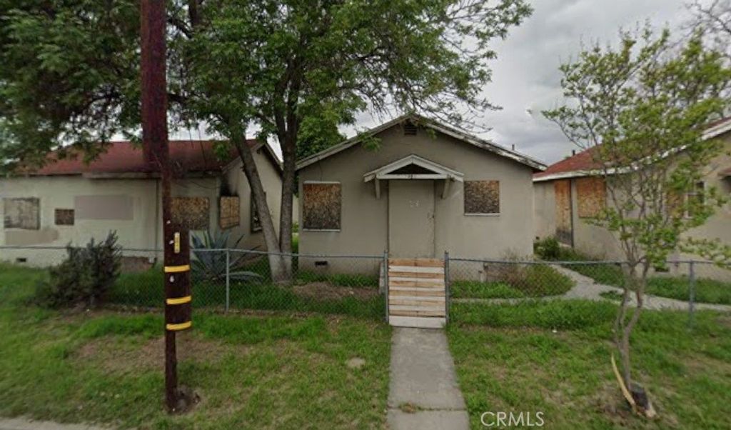 490 S Pershing Avenue, San Bernardino