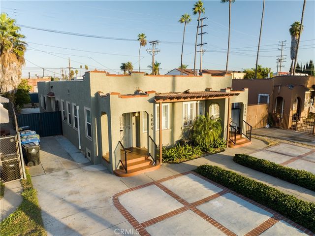 5604 S Manhattan Place, Los Angeles