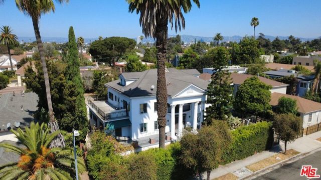 2241 Crenshaw Boulevard, Los Angeles
