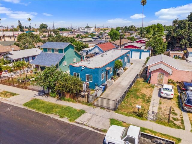 135 E 77th Street, Los Angeles