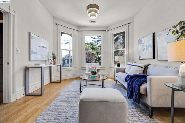 1221 Campbell, Oakland