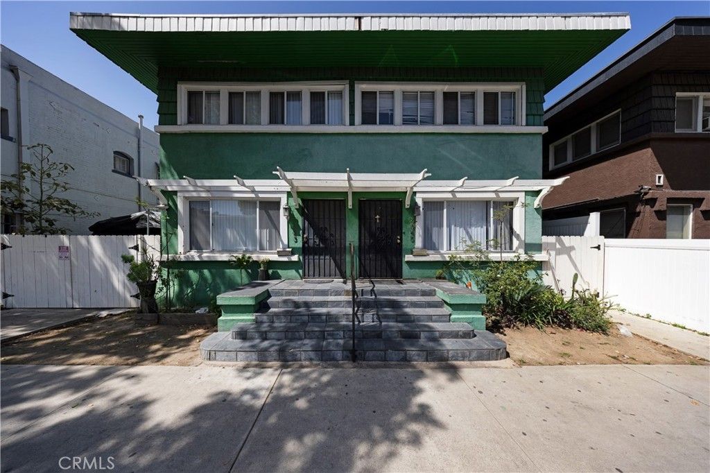 643 Elm Avenue, Long Beach