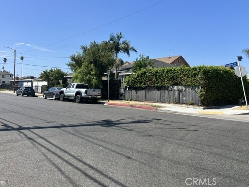 1202 W 90th, Los Angeles