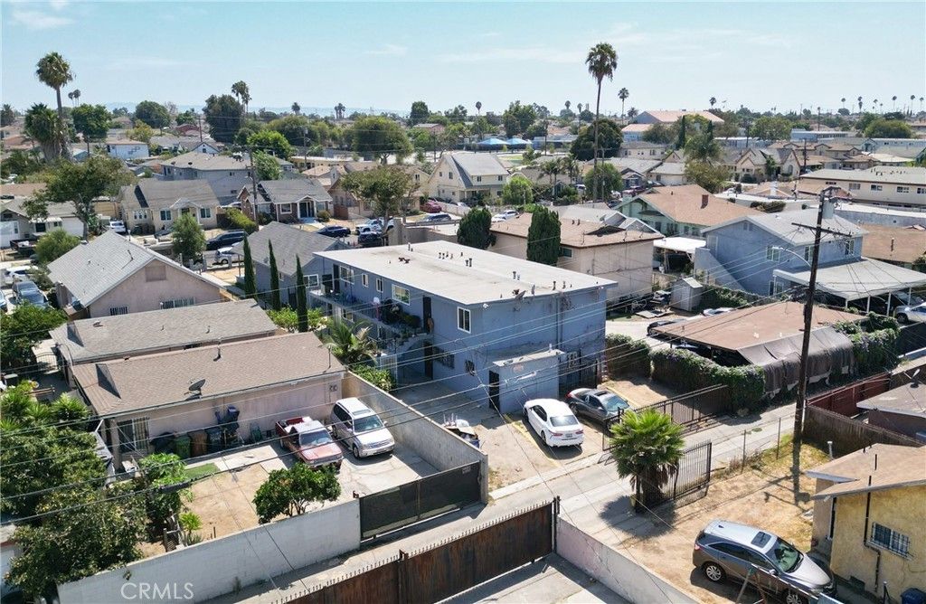 1035 W 107th, Los Angeles