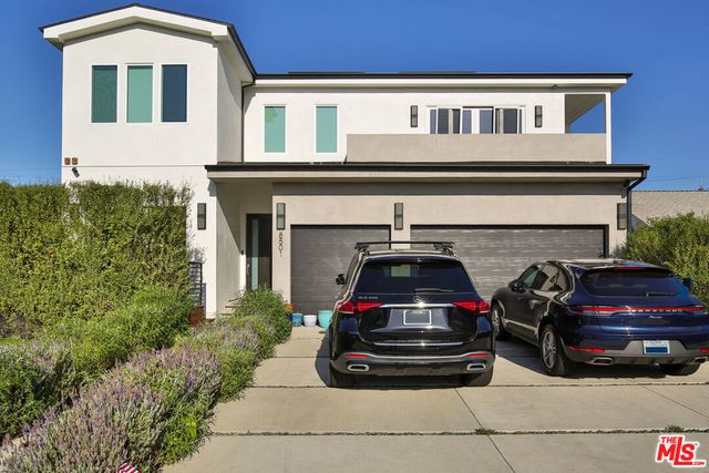 8501 - 8505 Belford Avenue, Los Angeles