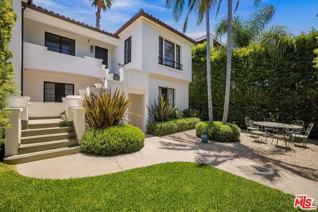 848 N Harper Avenue, Los Angeles