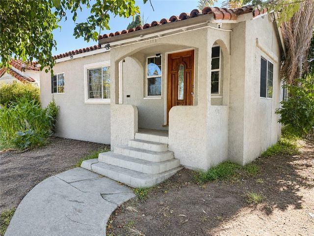 8903 S Denker, Los Angeles
