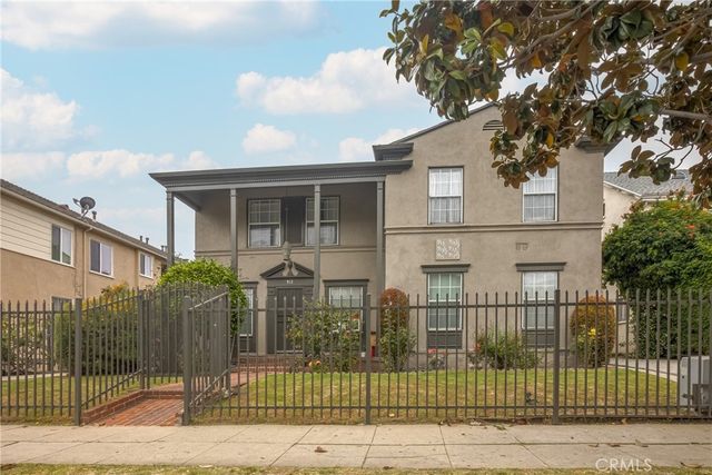 913 S Wilton Place, Los Angeles