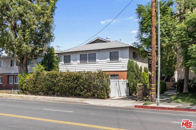 6254 Whitsett, Valley Glen
