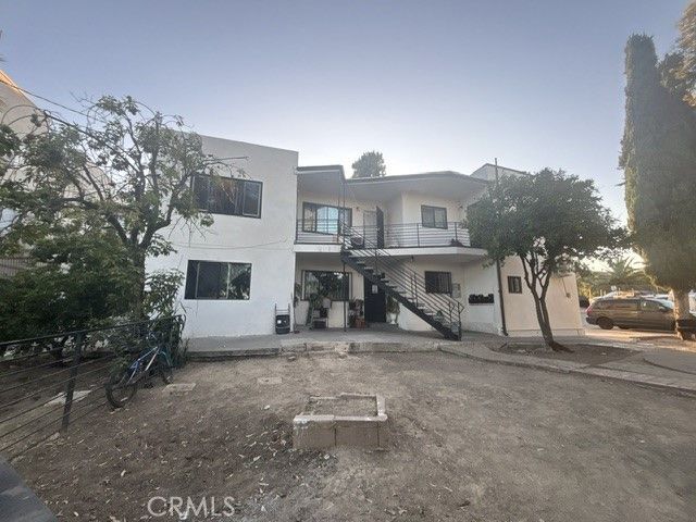 5210 Oakland, Los Angeles