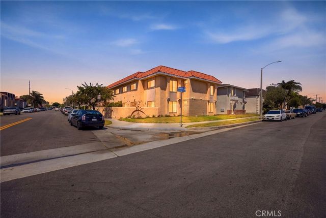 1501 Huntington Street, Huntington Beach