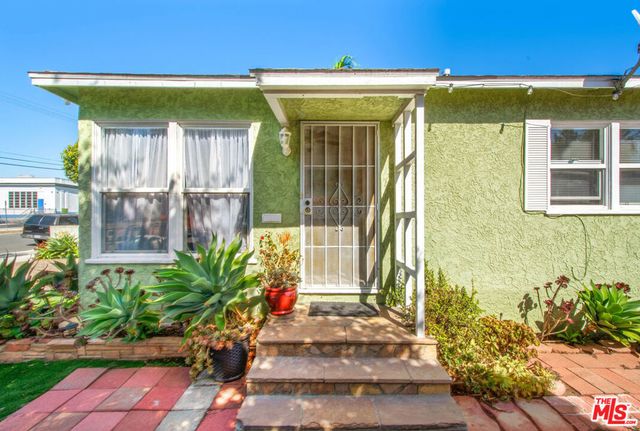 1118 Marlborough Avenue, Inglewood