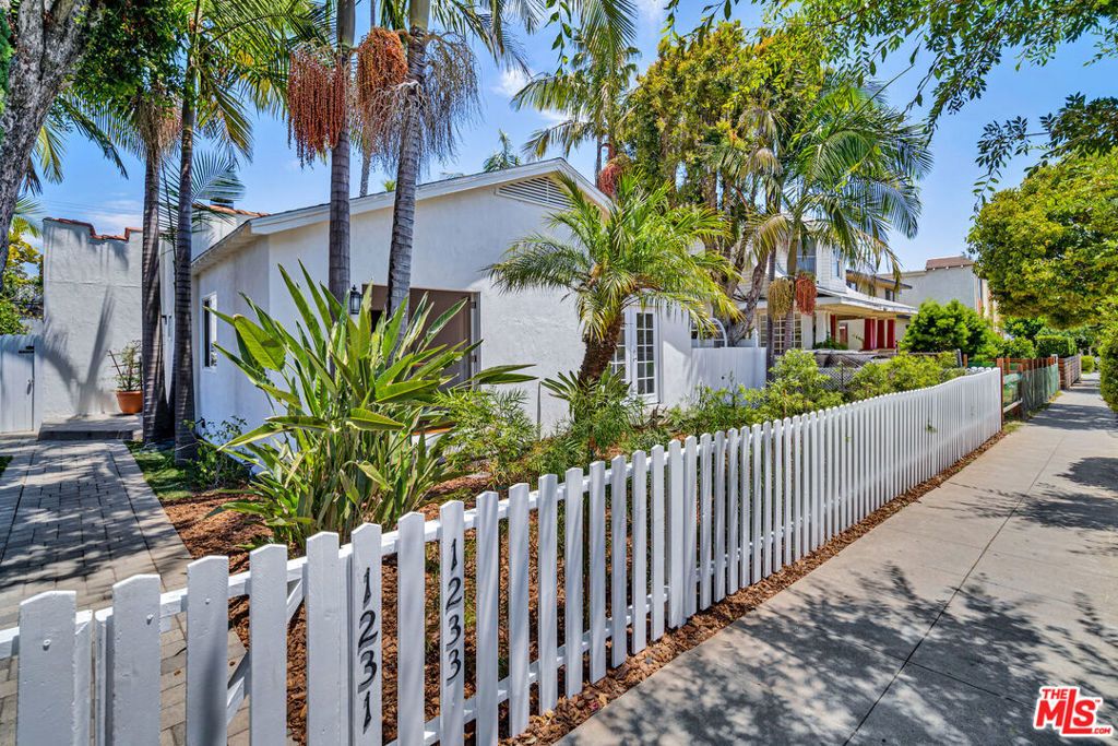 1231 17th Street, Santa Monica