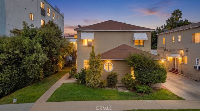 110 S Kings Rd, Los Angeles
