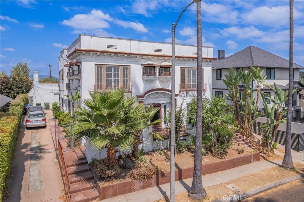 1427 Laveta, Los Angeles