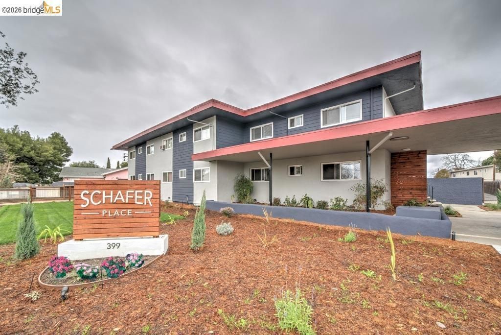 399 Schafer Rd, Hayward