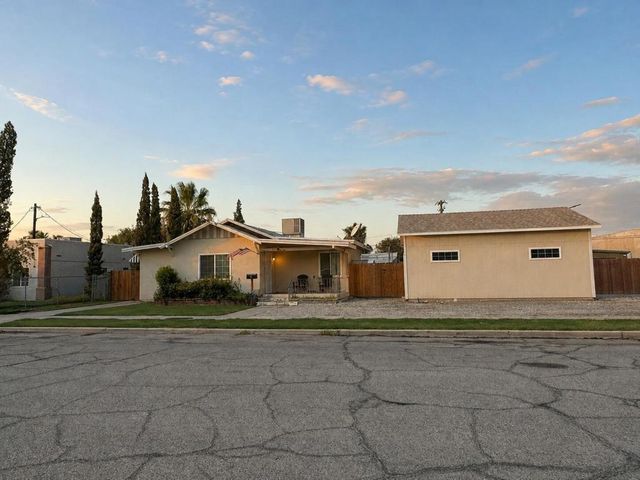 165 S Spring Street, Blythe