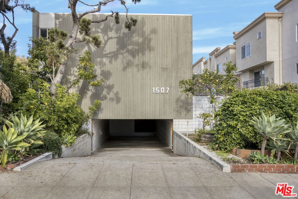 1507 Berkeley Street, Santa Monica