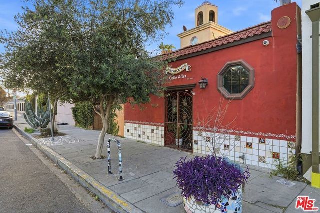 5371 Alhambra Avenue, Los Angeles