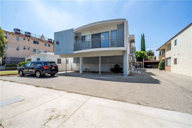 14716 Magnolia Boulevard, Sherman Oaks