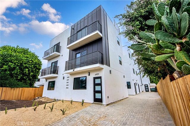 6461 Woodley, Los Angeles