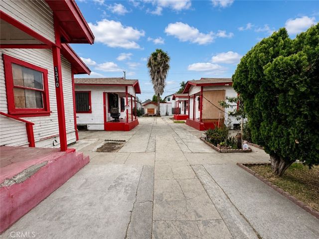 1366 E 57th, Los Angeles