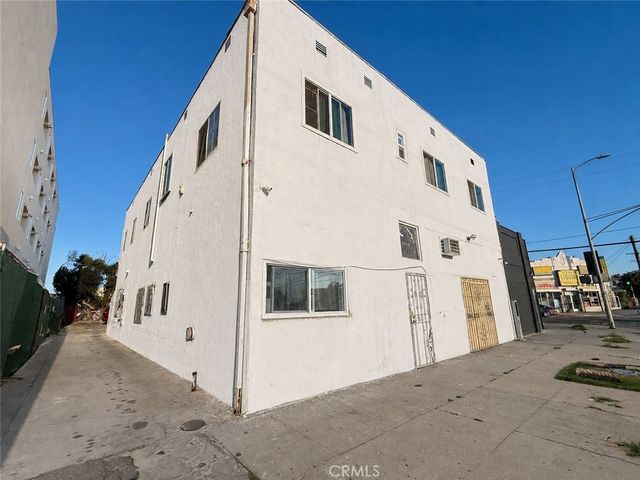 5324 S Hoover, Los Angeles