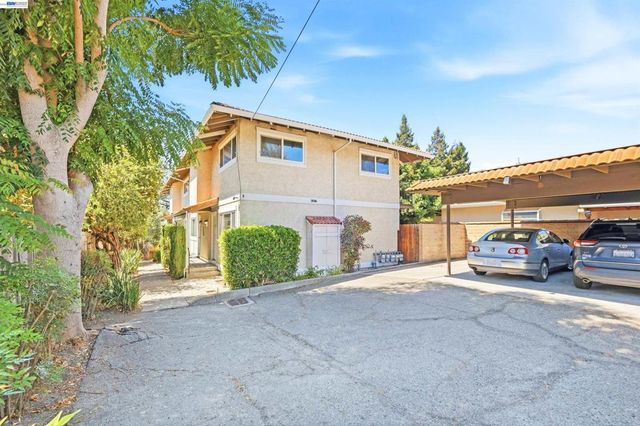 43677 Ellsworth St, Fremont
