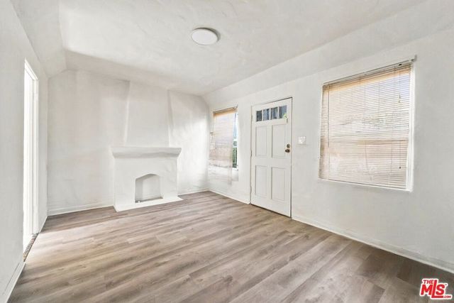 3427 S Bronson Avenue, Los Angeles