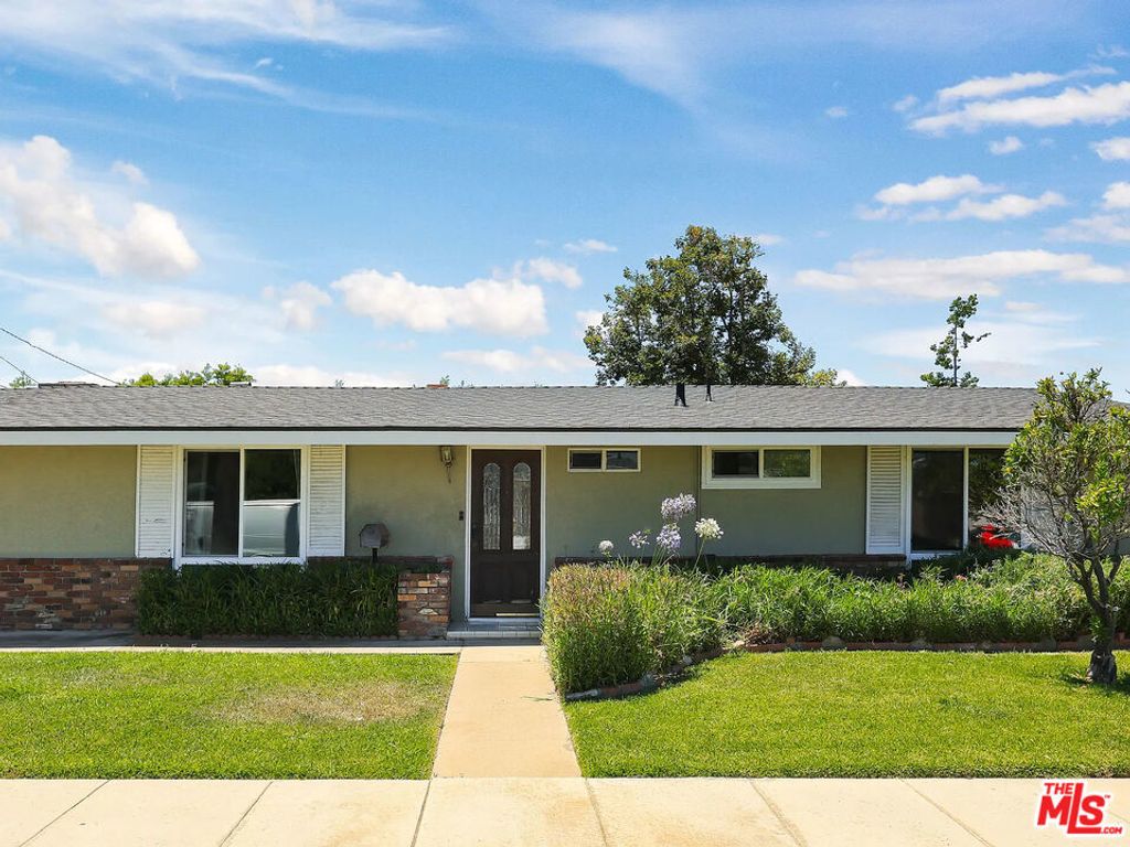 526 N Emerald Drive, Orange
