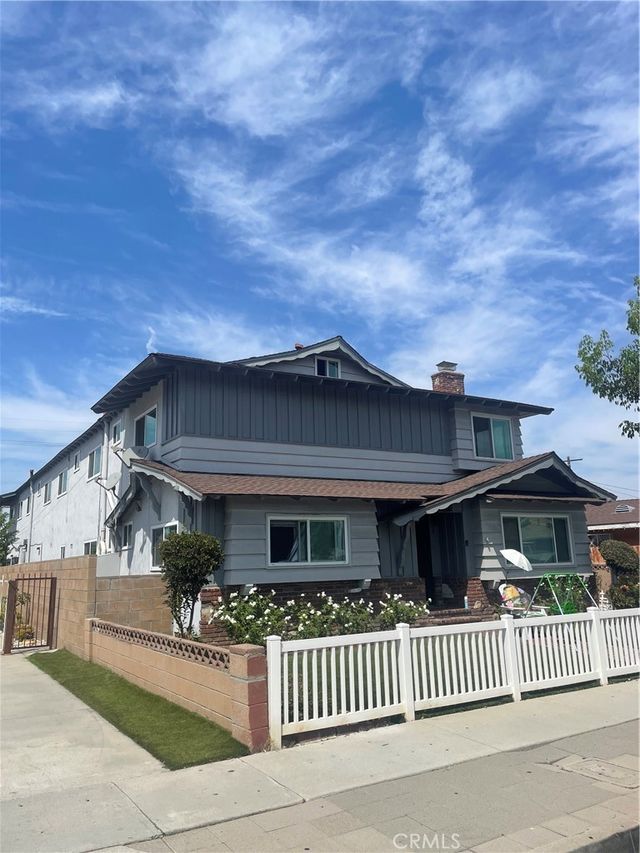 8981 Hildreth Avenue, South Gate