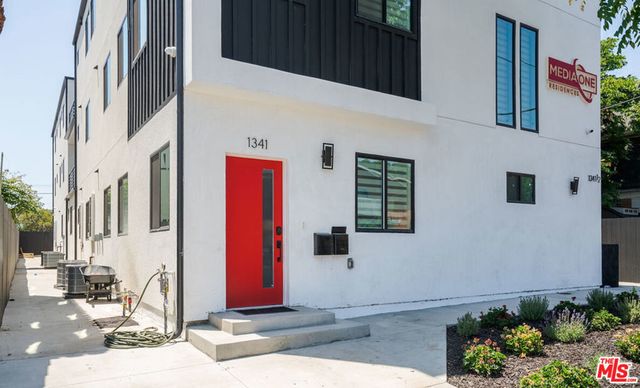 1341 N Mariposa Avenue, Los Angeles
