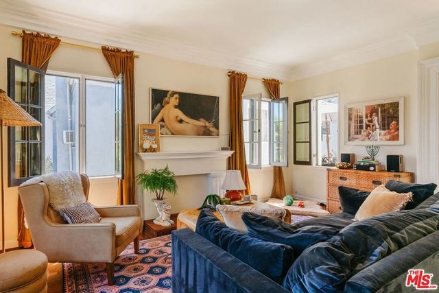 6366 Orange Street, Los Angeles