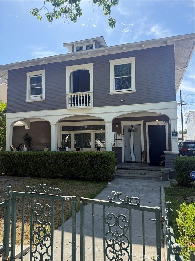 1102 French, Santa Ana
