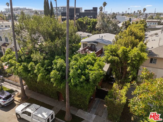 5742 La Mirada Avenue, Los Angeles
