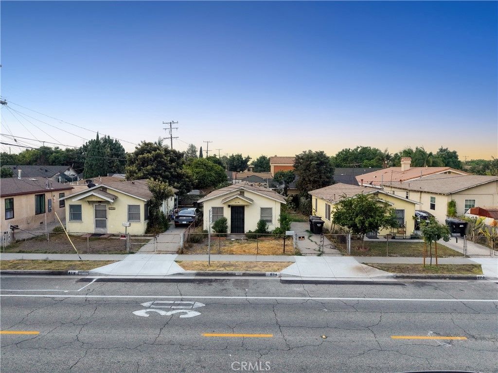 6504 Jaboneria, Bell Gardens