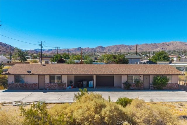 6418 Center Street, Joshua Tree