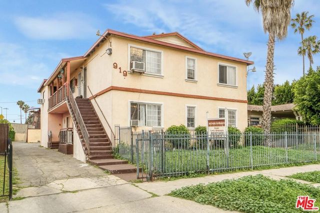 917 N Ardmore Avenue, Los Angeles