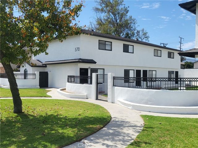 570 Penrose, Corona