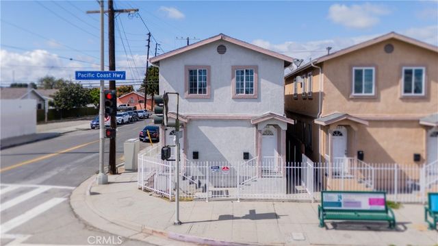 1301 E Pacific Coast, Los Angeles