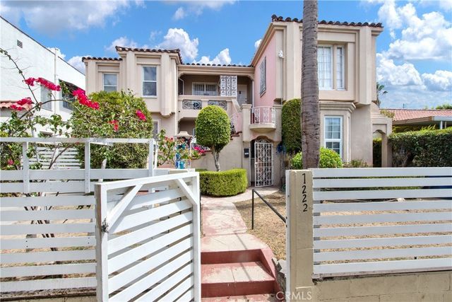 1222 S Cloverdale, Los Angeles