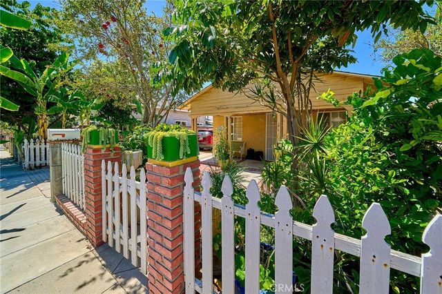 1845 Dawson, Signal Hill